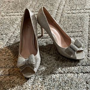 L Lorraine gold sparkle peep toe heels